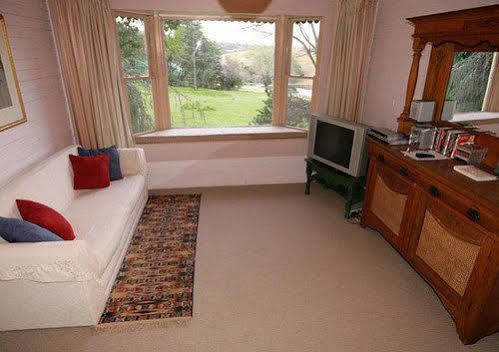 Hermitage Cottage Kurrajong Exterior photo